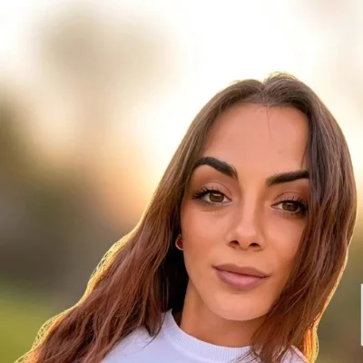 Ana B.
